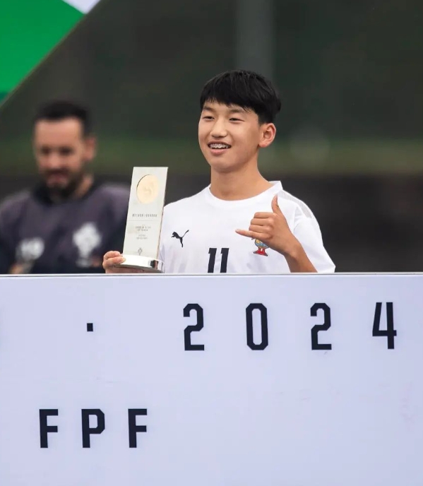  弗朗西斯科-王本賽季數據：已在葡萄牙U15甲級聯賽出場13次進2球