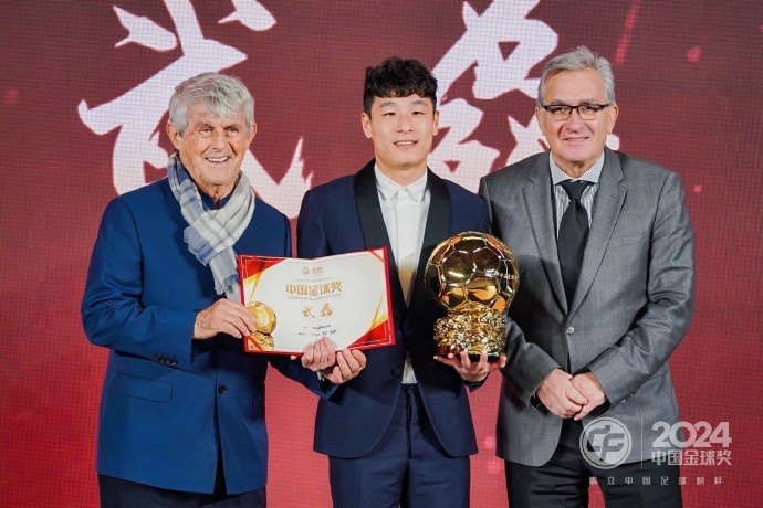  恭喜“核武7”！武磊第五次加冕中國金球獎