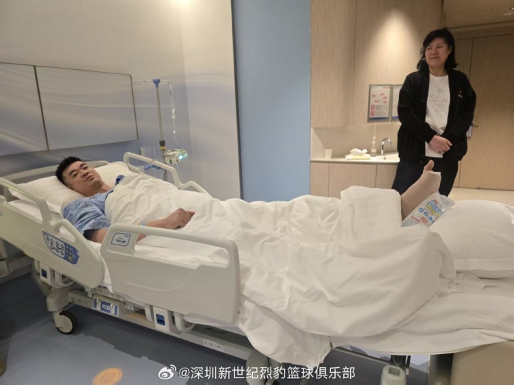 傷情通報(bào)|李慕豪訓(xùn)練中左跟腱嚴(yán)重受傷 已接受手術(shù) 預(yù)計(jì)傷停21周