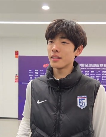  國青歸來上演中超首秀，朱鵬宇：感覺很好，場上大哥們很支持我