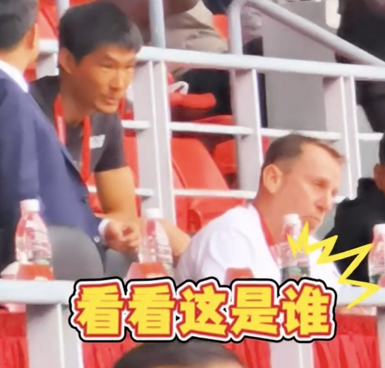  久爾杰維奇現(xiàn)身鹽城，現(xiàn)場觀看中國U22國足vs韓國