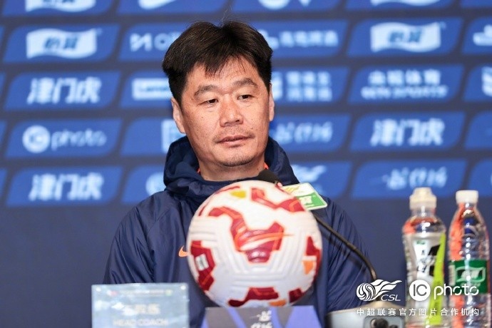  李霄鵬：希望明天比賽能打出一些新的東西，取得一個(gè)好的結(jié)果