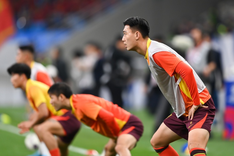  足球報(bào)：張玉寧、蔣圣龍均有不同程度傷病，伊萬(wàn)未讓在熱身賽出場(chǎng)