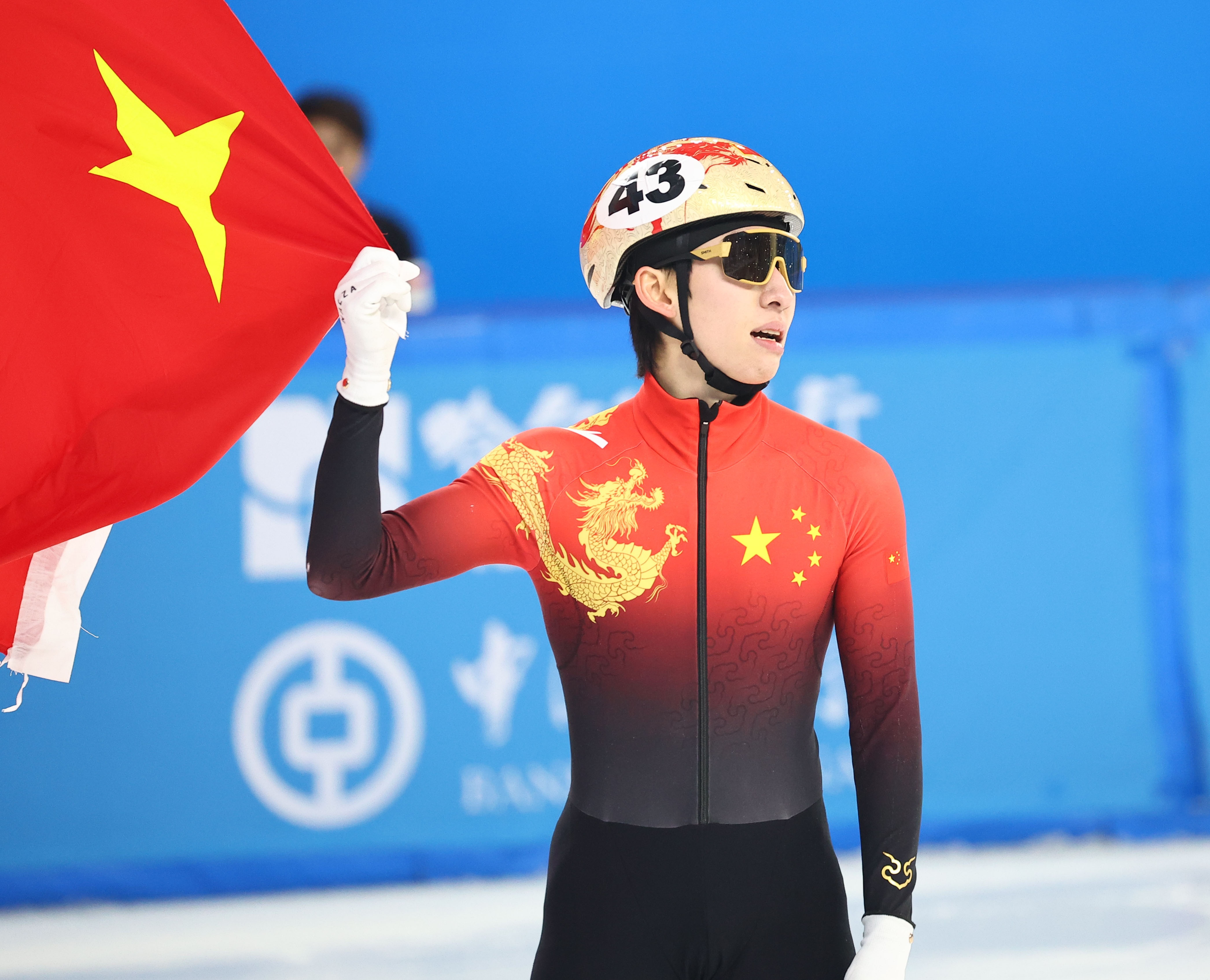 媒體人：中國冰雪歸化非常成功，但足球歸化花更多錢卻連水花都沒